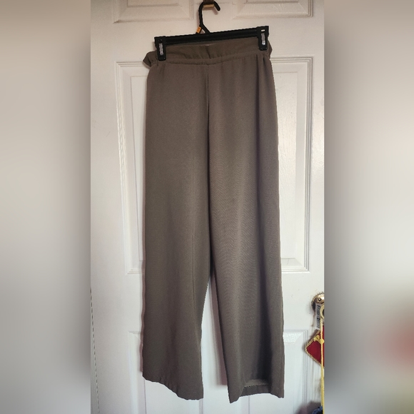 Elodie Dark Green Flowy Summer Pants - Picture 2 of 2